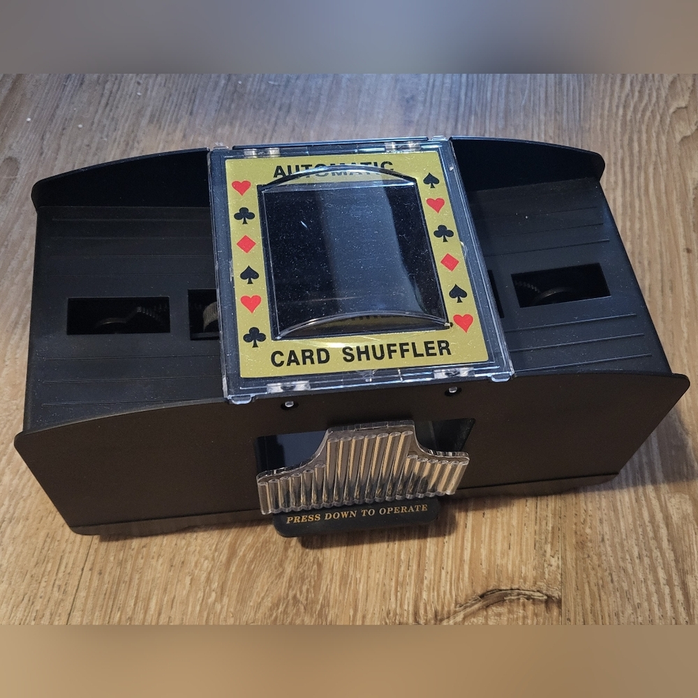 🎲 Dual-Deck Automatic Card Shuffler